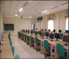 Computer lab Perunthalaivar Kamarajar Institute of Engineering and Technology (PKIET, Pondicherry) in Pondicherry