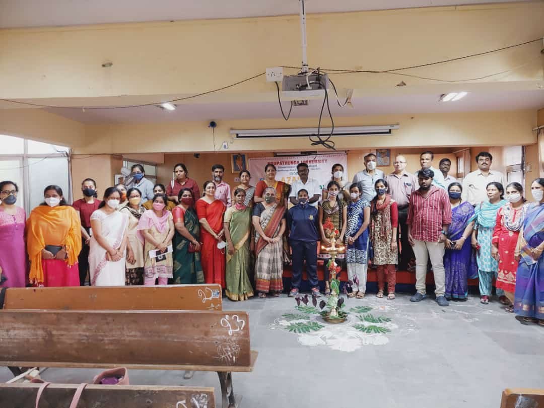 Class Group at Nrupathunga University in 	Bangalore Urban