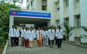 Group Photo Sri Ramachandra Medical College and Research Institute in Chennai	
