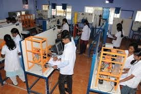 Practical Class of Vel Tech HighTech Engineering College Chennai in Chennai	
