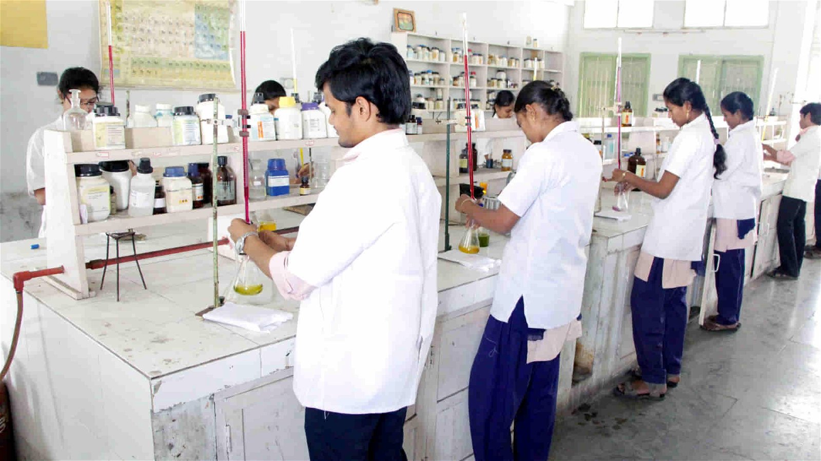 Science Lab for TSR And TBK Degree And PG College (Visakhapatnam) in Visakhapatnam	