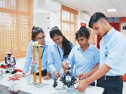 Practical by students of Chennai Institute Of Technology in Chennai	