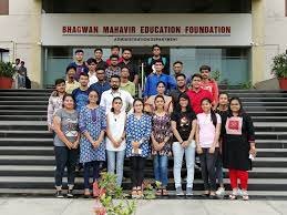Students Photo Bhagwan Mahavir University in Surat