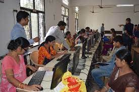computer lab Utkal University, Directorate of Distance and Continuing Education (DDCE, Bhubaneswar) in Bhubaneswar