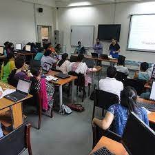 Class room Delhi College Of Arts And Commerce in New Delhi