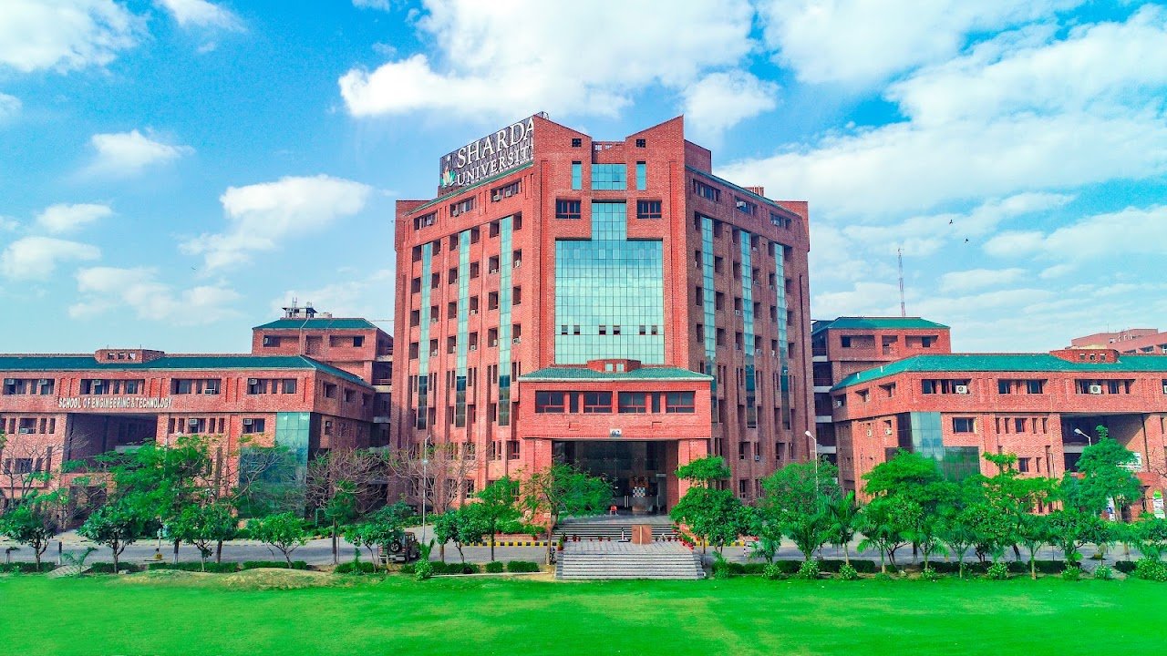 Campus Sharda University, Greater Noida in Greater Noida