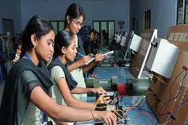 Lab Chintalapudi Engineering College (CEC, Guntur) in Guntur