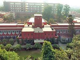 Campus Ramjas College in North East Delhi	
