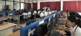 Computer lab  Yenepoya Institute of Technology (YIT, Mangalore) in Mangalore