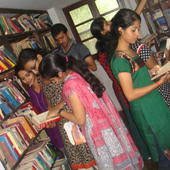 Library of CMS College Kottayam in Kottayam