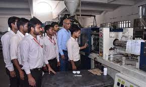 Lab Central Institute of Petrochemicals Engineering and Technology (CIPET, Lucknow) in Lucknow