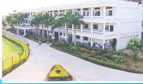 Road Side  R. C. Patel institute of pharmaceutical education and research ( RCPIPER) in Nashik