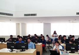 Computer lab Amity School of Engineering and Technology  in Greater Noida