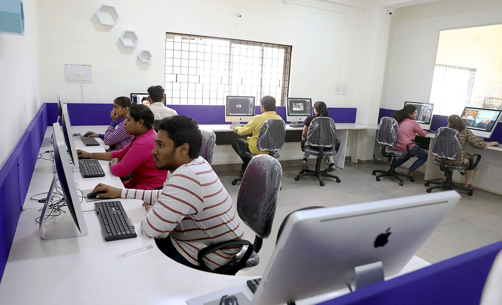 Computer lab Iifa Multimedia, Bangalore