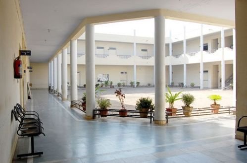 Collage Bulding Prestige Institute Of Management And Research  in Indore