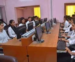 Computer Lab Hindu Girls' College in Sonipat