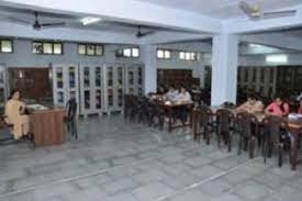 Library Shree Laxminarayan Ayurvedic College in Amritsar	