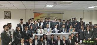 Group photo Sinhgad Law College in Pune