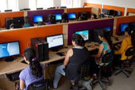 Computer lab Institute of Home Economics in New Delhi