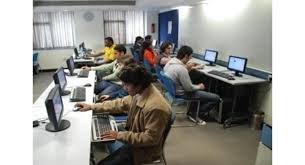 Computer lab K.K. Modi International Institute - [KKMII], New Delhi 