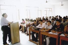 Classroom Hindu College in Sonipat