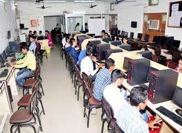Computer Lab D.A.V. College in Karnal