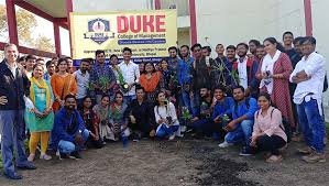 group photo Duke College of Management in Bhopal