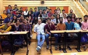 Class Room of Ramnarain Ruia Autonomous College, Mumbai in Mumbai 