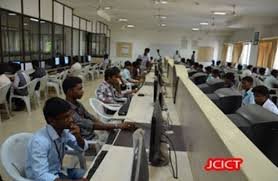 Computer Lab St. Joseph's College, Tiruchirappalli in Tiruchirappalli