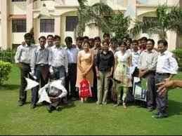 Group photo Ideal Institute of Technology (IIT, Ghaziabad) in Ghaziabad