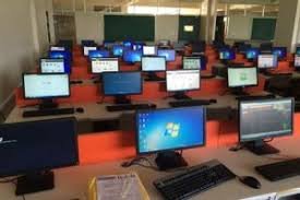 Computer room Indus University in Ahmedabad