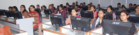 Computer Lab Aggarwal College Ballabgarh in Faridabad