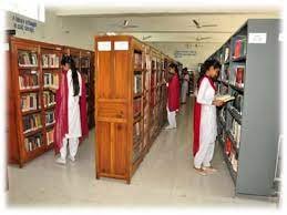 Library Government Guru Nanak College  in Gurdaspur	