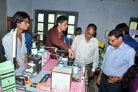 Lab Janta Vidya Mandir Ganpat Rai Rasiwasia College (JVMGRR), Bhiwani in Bhiwani