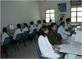 Computer Lab D.A.V. Institute of Physiotherapy & Rehabilitation in Jalandhar
