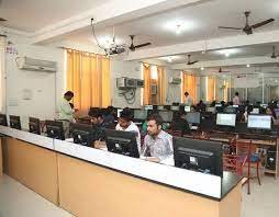 Computer Lab Noida Institute of Engineering and Technology (NIET) in Greater Noida
