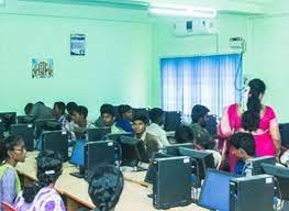 computer lab Sir Theagaraya College (STC, Chennai) in Chennai	