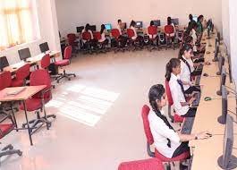 Computer Center of Lal Bahadur Shastri Girls College of Management, Lucknow in Lucknow