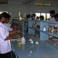 Lab  Dwarampudi Lakshmana Reddy College (DLRC, East Godavari) in East Godavari	