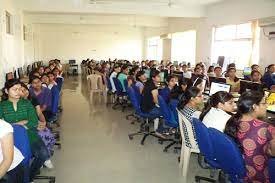 Computer lab South Point Institute of Technology and Management  in Sonipat