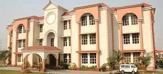 campus Uttaranchal Institute of Technology (UIT, Dehradun) in Dehradun