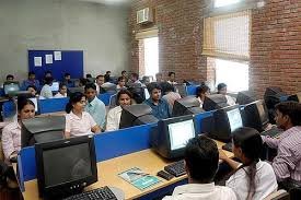 Computer Lab  IILM Graduate School of Management (IILM-GSM, Greater Noida) in Greater Noida