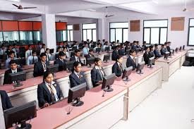computer lab Sardar Vallabhbhai Polytechnic College in Bhopal