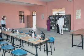 Practical lab K.M. College of Education (KMCE, Kanpur) in Kanpur 
