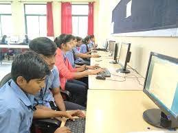 Computer Lab M.M. Polytechnic College (MMPC), Tiruchirappalli  