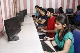 Computer Lab Hindu College in Sonipat