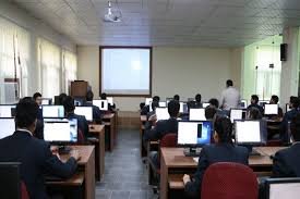 Computer lab  University of Engineering and Technology Roorkee  in Dehradun