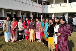 Group photo Sukhdev Singh Lavkush Degree College in Banda