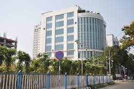 Bulding Techno India University in Kolkata