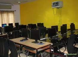 Computer Center of Potti Sriramulu Chalavadi Mallikarjuna Rao College of Engineering & Technology, Vijayawada in Vijayawada
